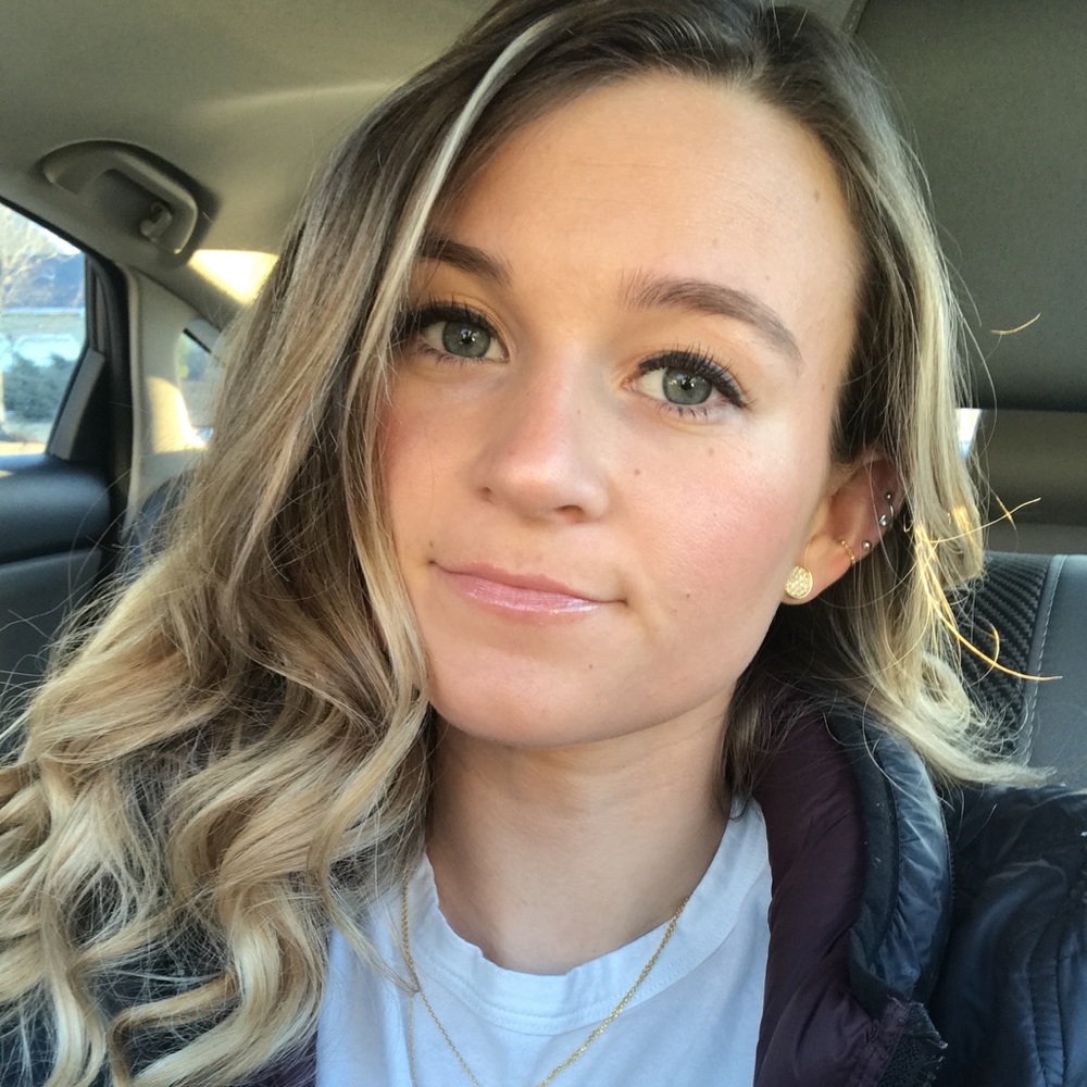 Meet your Posher, Olivia
